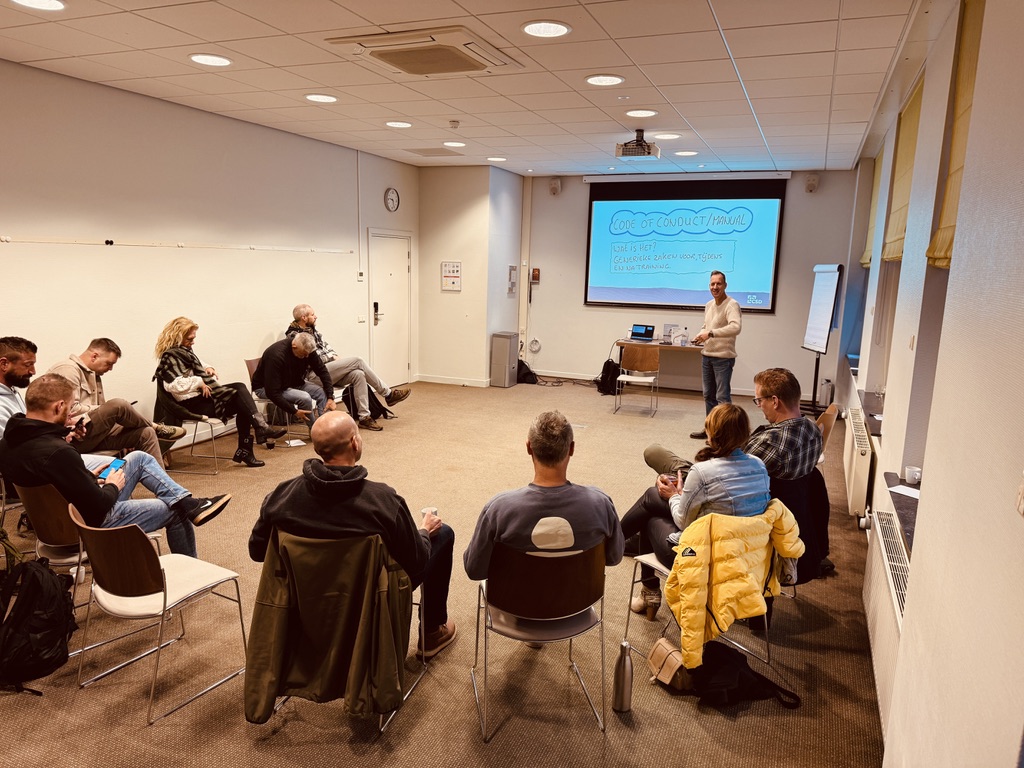 We kicked off 2025 with a refreshing two-day Train the Trainer workshop focused on body language. The trainer was Denise Dechamps from the Body Language Academy.